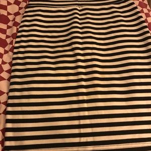 F21Black & White pinstripe mini skirt. Size med $8